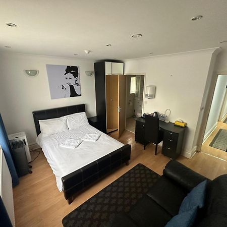 3 Luxury En-Suite Bedrooms Cardiff Bagian luar foto