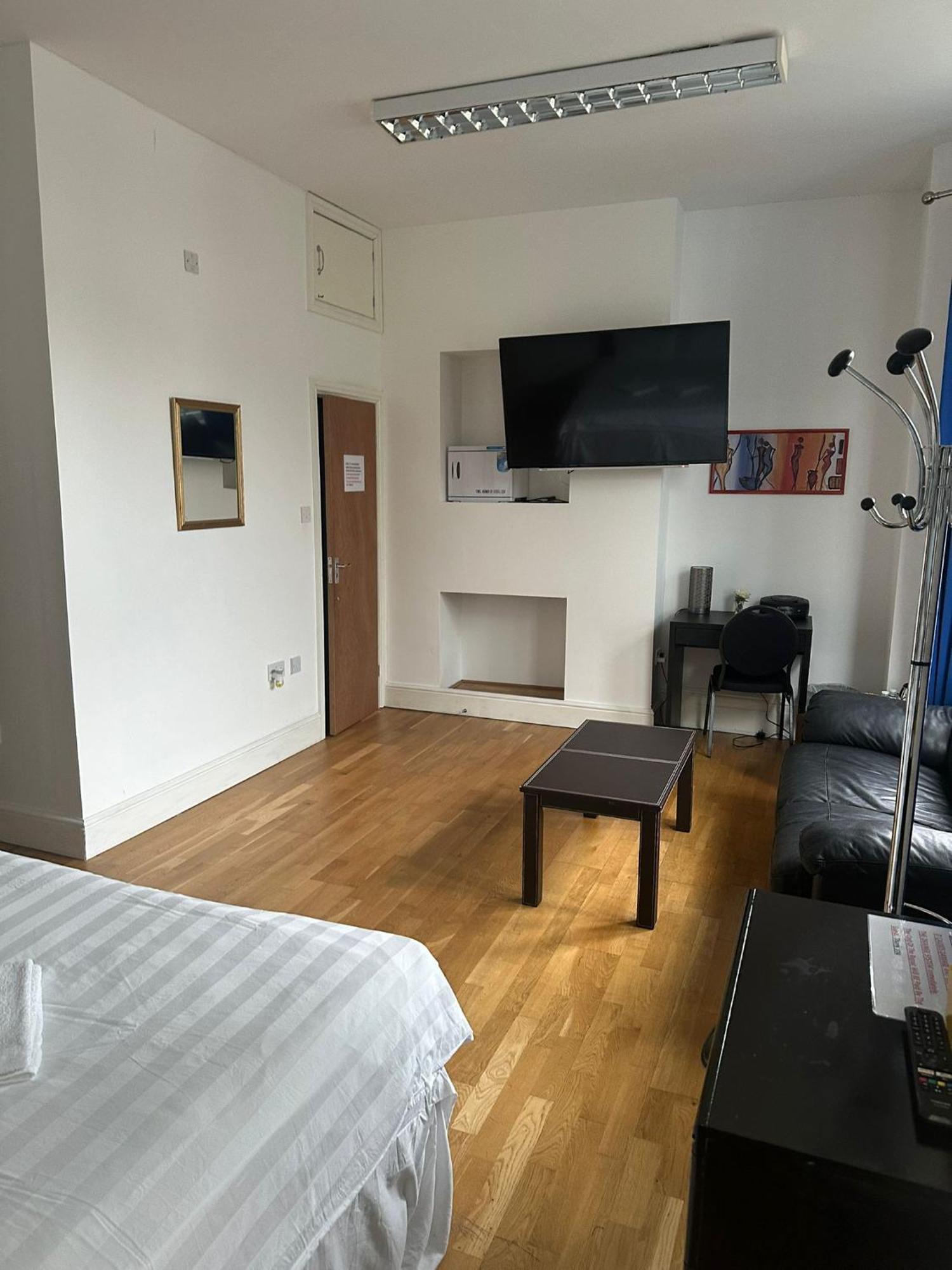3 Luxury En-Suite Bedrooms Cardiff Bagian luar foto