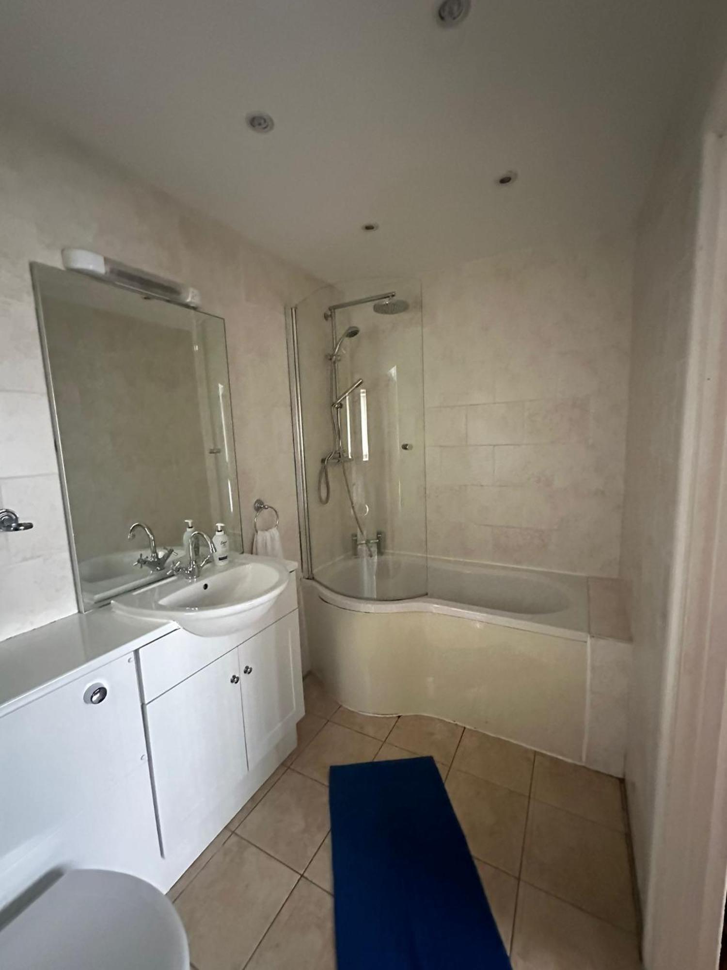 3 Luxury En-Suite Bedrooms Cardiff Bagian luar foto