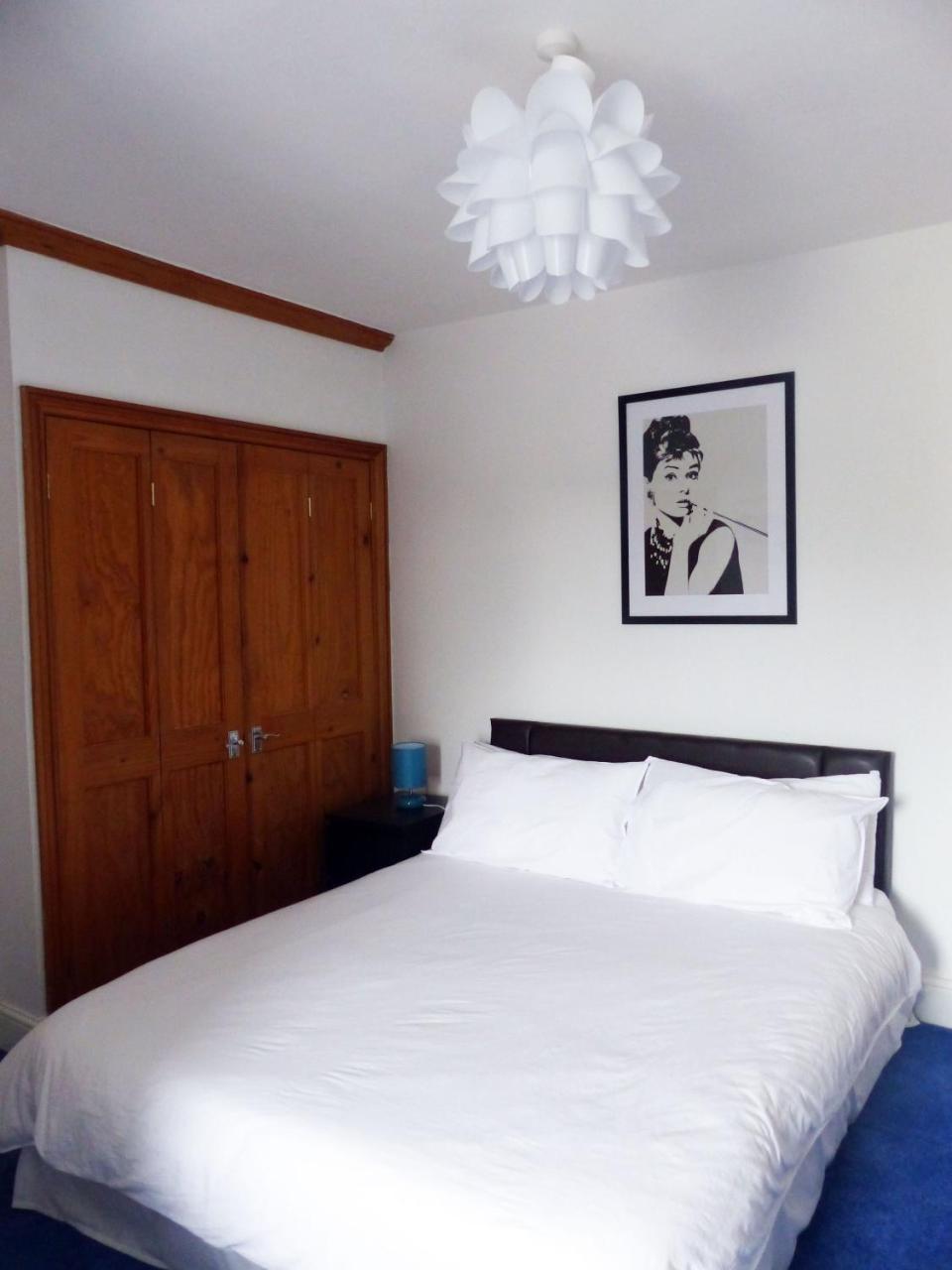 3 Luxury En-Suite Bedrooms Cardiff Bagian luar foto